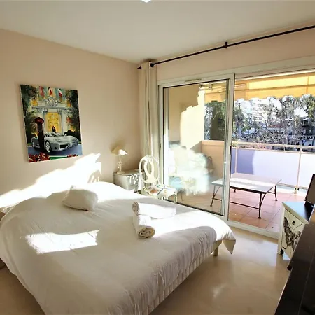 Apartment 2 Bedrooms2 Bathroomsterrace Equipped In Palm Area *